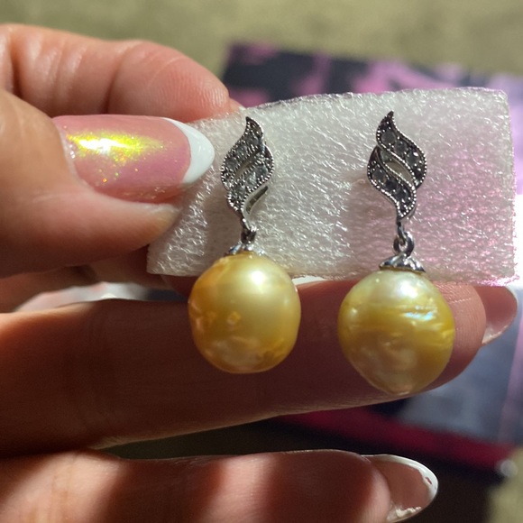 ❤️SALE✅  REAL South Sea GoldenPearl dangling in silverplated Swarovski Crystal - Picture 5 of 7